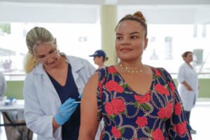 foto-mulher-vacina-dengue